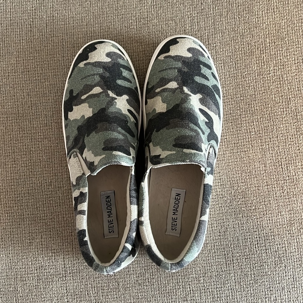 Steve Madden Camo Slip On Sneakers